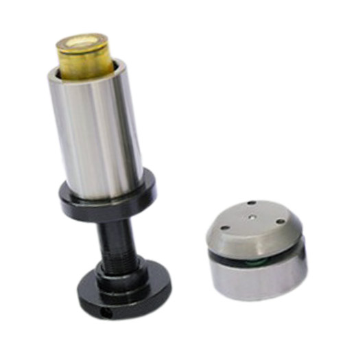 Thin turret extrusion forming tool